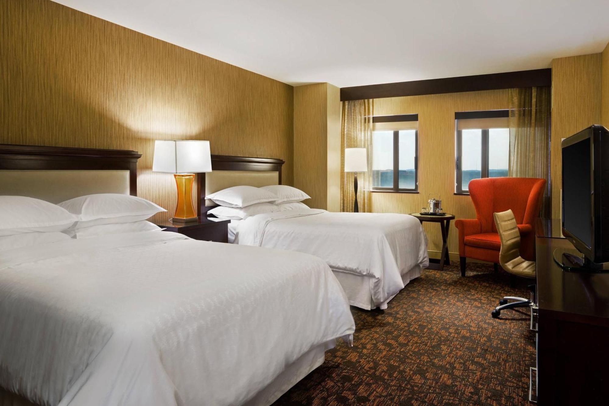 Sheraton Springfield Monarch Place Hotel Buitenkant foto